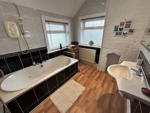 Photo 29- click for photo gallery